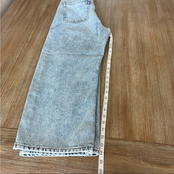 Free People - mini barrel boyfriend Jean, 27, EUC, light wash - Picture 10 of 11
